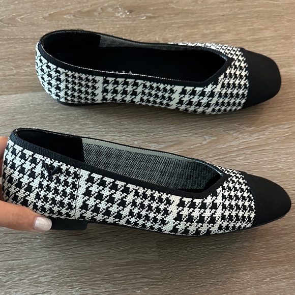 VIVAIA Black and White Houndstooth Flats - Picture 2 of 4